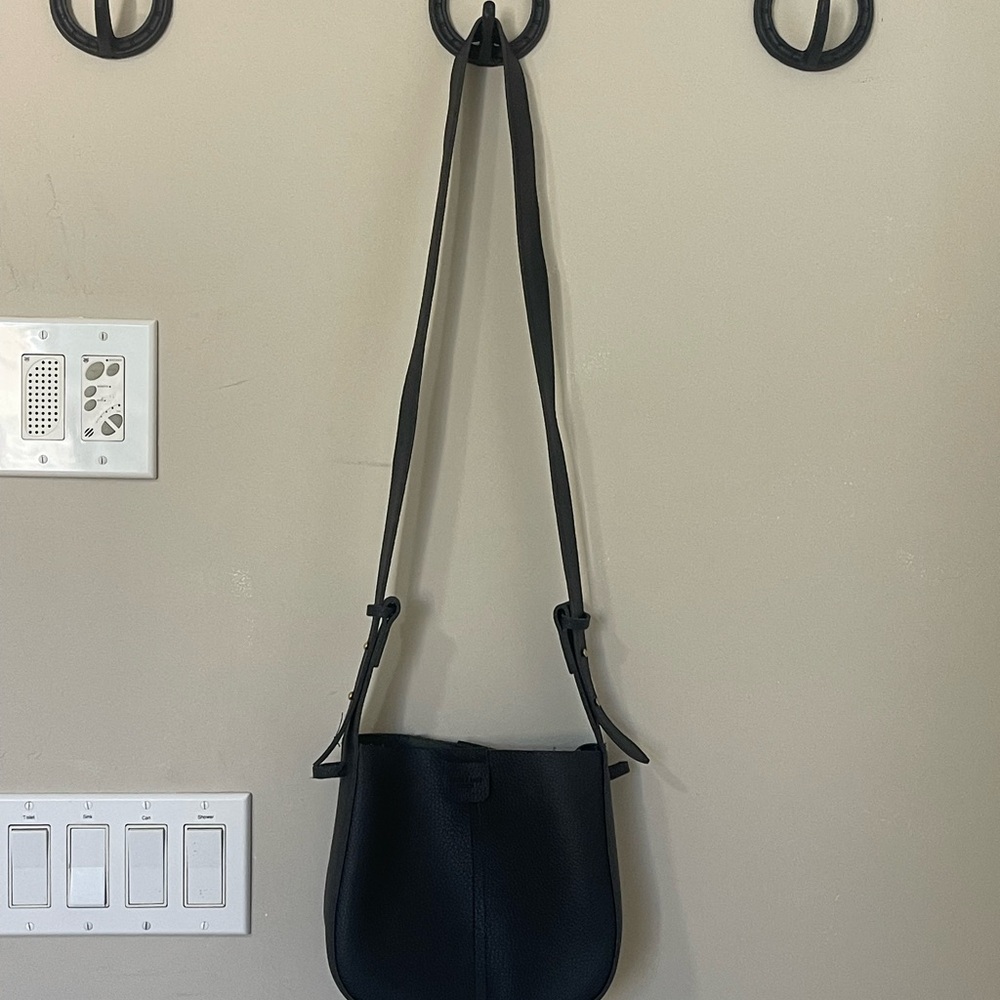 Elegant Black Shoulder Bag